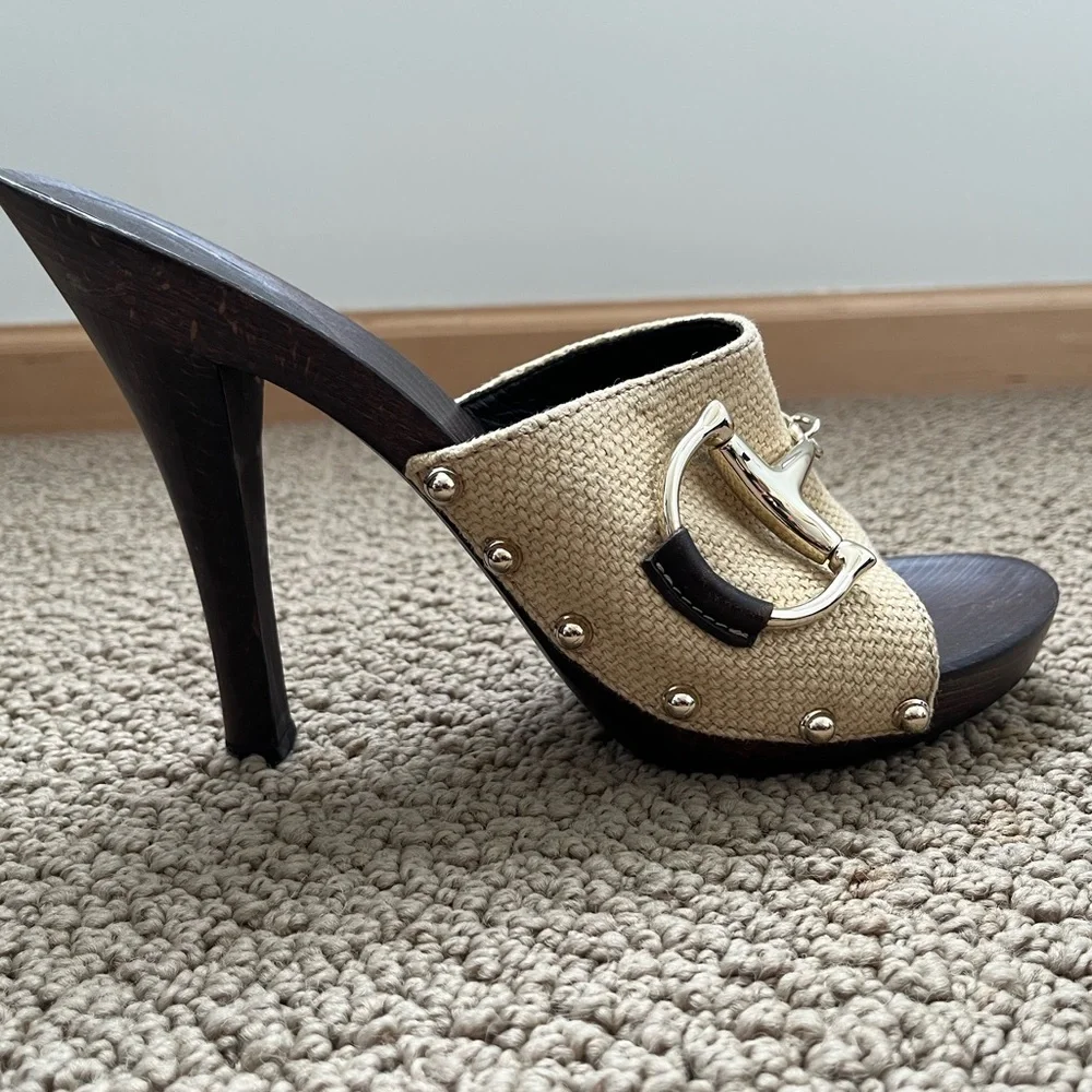 Vintage Gucci heels - Picture 9 of 11
